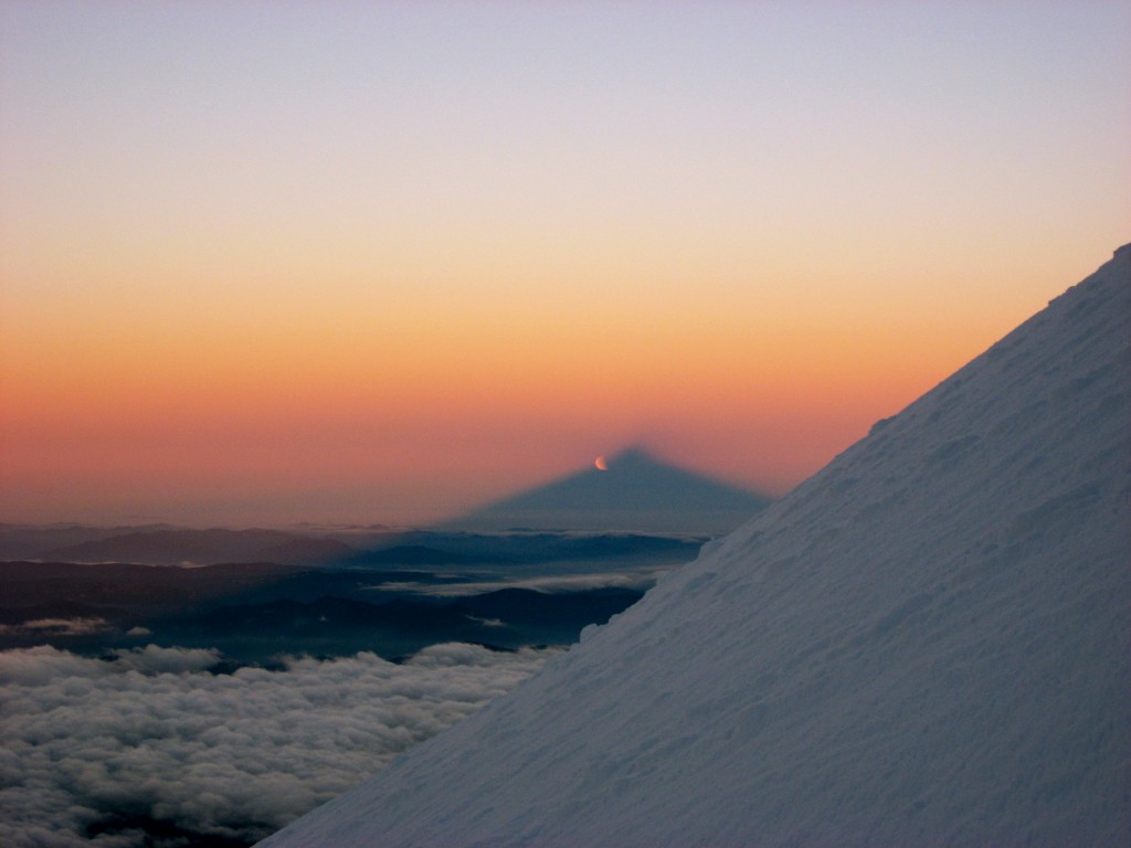 lunar_eclipse_mt_hood lunar eclipse from near summit of Mount Hood